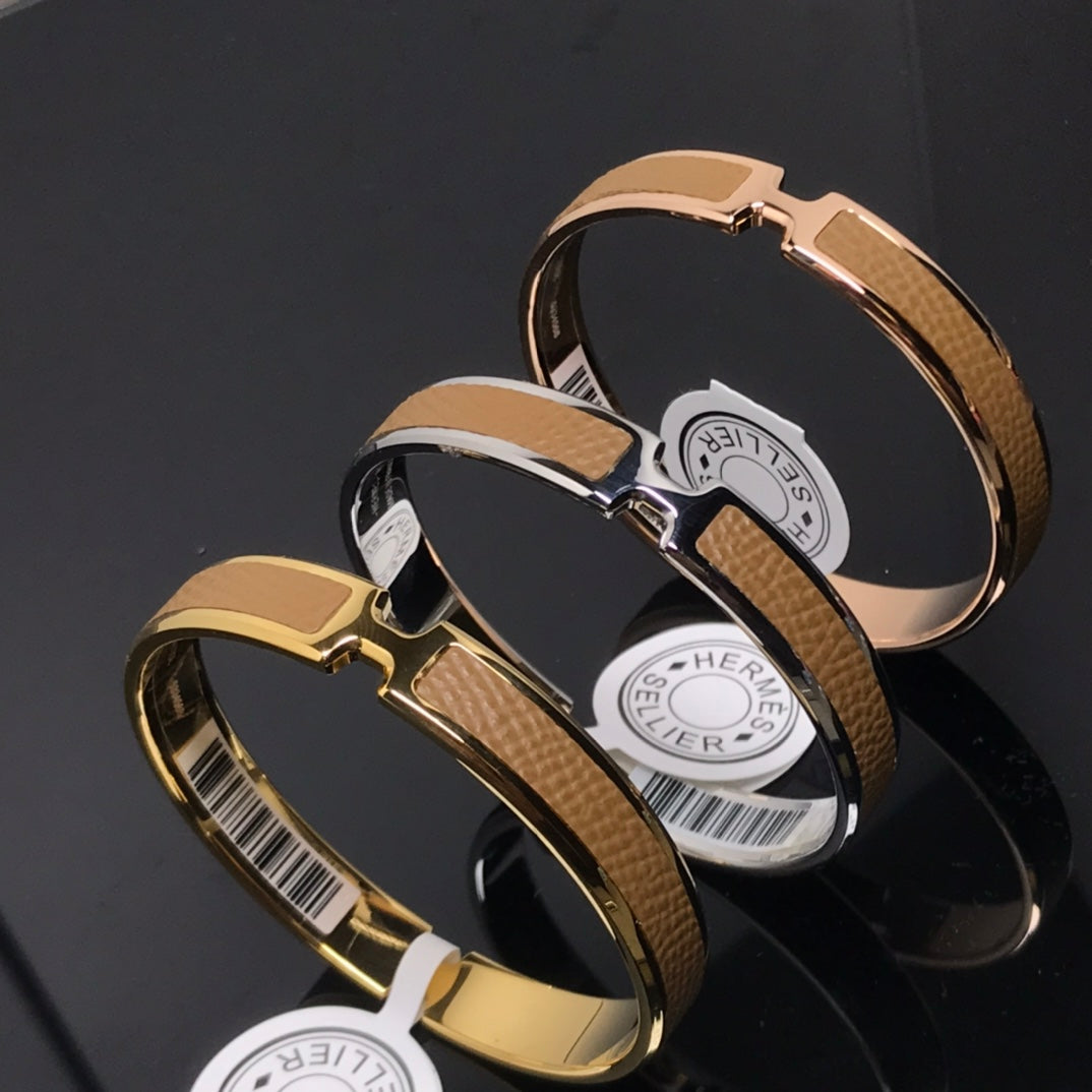 18K Olympe Brown Hermes Bracelet