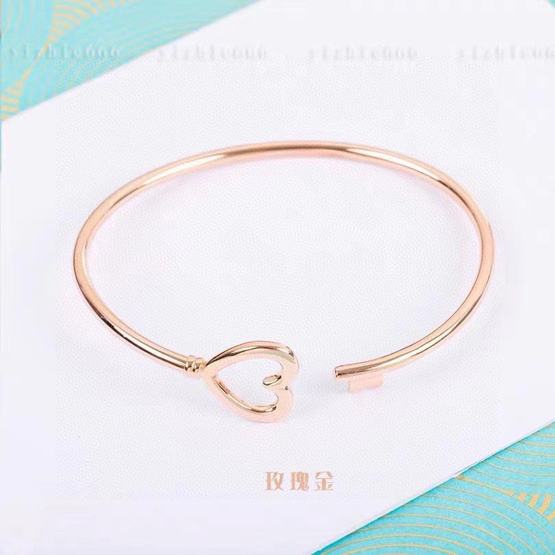 18K Tiffany Heart Key Wire Bracelet
